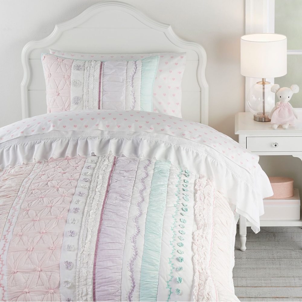 Pottery Barn Kids Bailey Ruffle Quilt Full/Queen